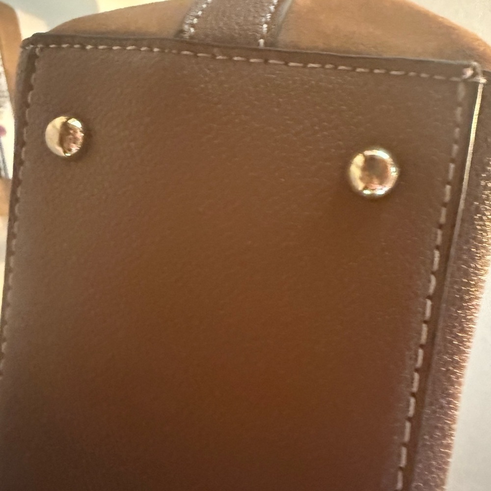 SOLD—Nine West Tan Structured Tote with faux leather Gold Accents- EUC - Picture 9 of 14